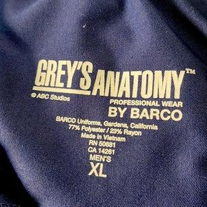 Grey’s Anatomy by Barco men’s navy scrub set. Pants XL shirt 3XL